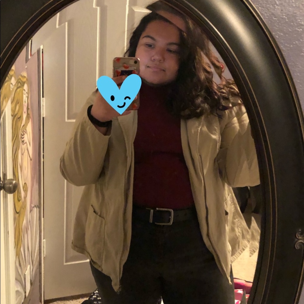 Meet your Posher, Estefany